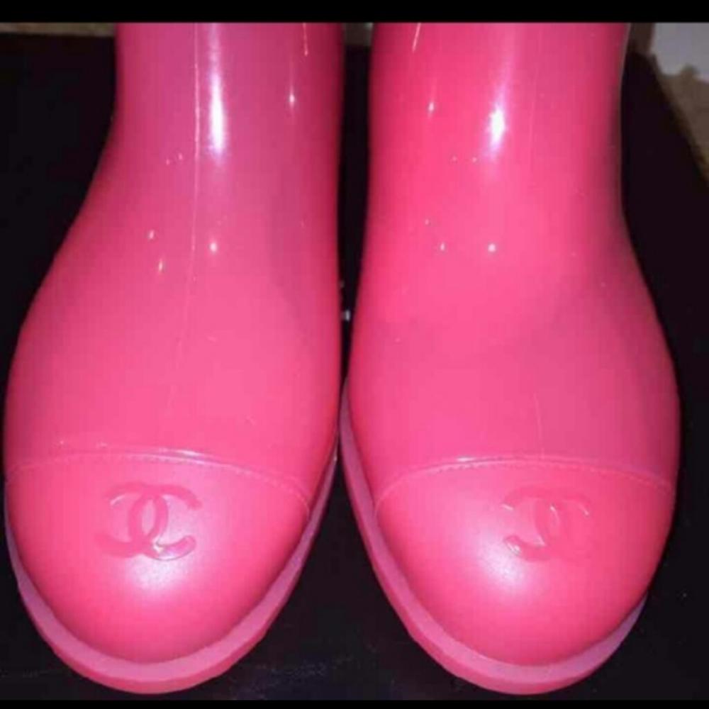 SOLD!!!!!!!Chanel Rain pink Boots